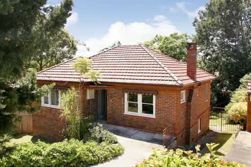 23 Raeburn Avenue, Castlecrag Sold by Shead Property