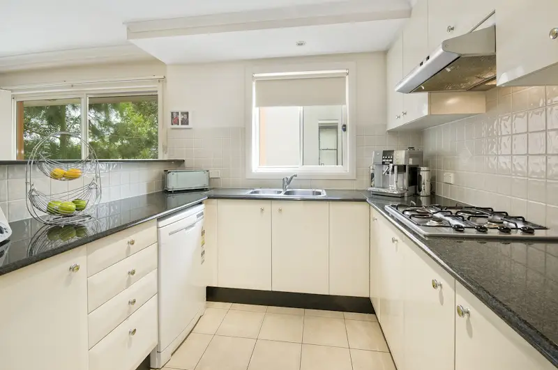 12/33 Kinsellas Drive, Lane Cove Sold by Shead Property - image 1
