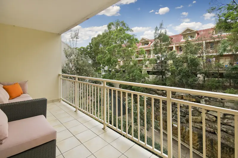 12/33 Kinsellas Drive, Lane Cove Sold by Shead Property - image 1