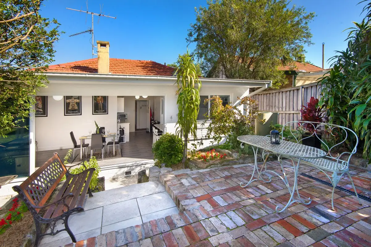 19 Strathallen Avenue, Northbridge Sold by Shead Property - image 1