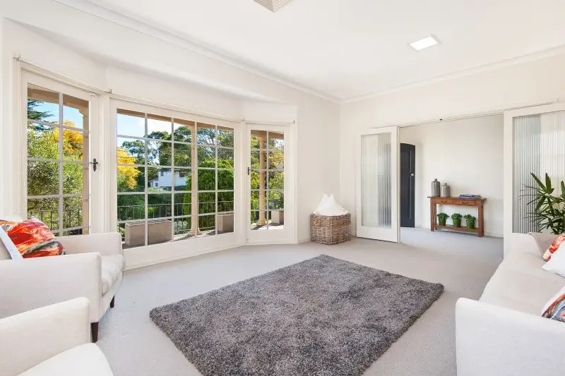 3 The Citadel, Castlecrag Sold by Shead Property - image 1