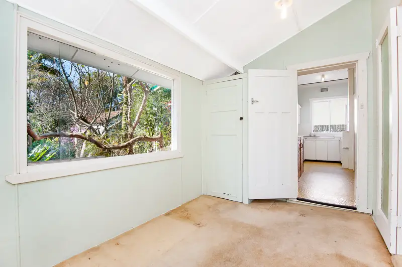 5 Third Avenue, Willoughby Sold by Shead Property - image 1