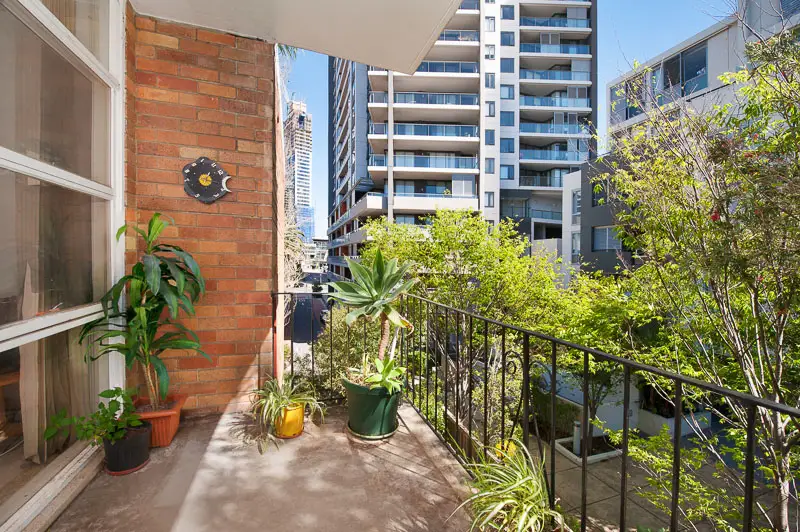 5/3 McIntosh Street, Chatswood Sold by Shead Property - image 1