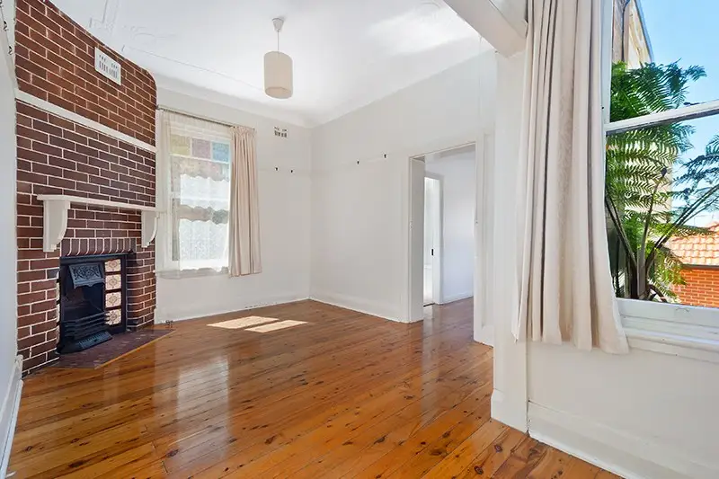 2/32 Kitchener Road, Artarmon Sold by Shead Property - image 1