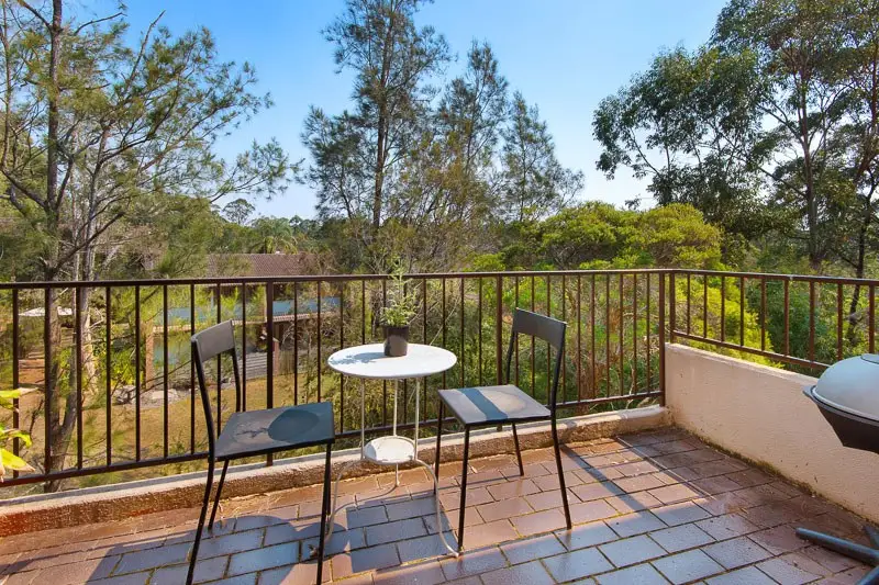 27/5 Durham Close, Macquarie Park Sold by Shead Property - image 1