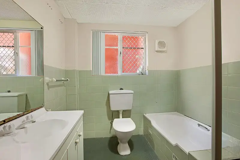 2/176 Hampden Road, Artarmon Sold by Shead Property - image 1