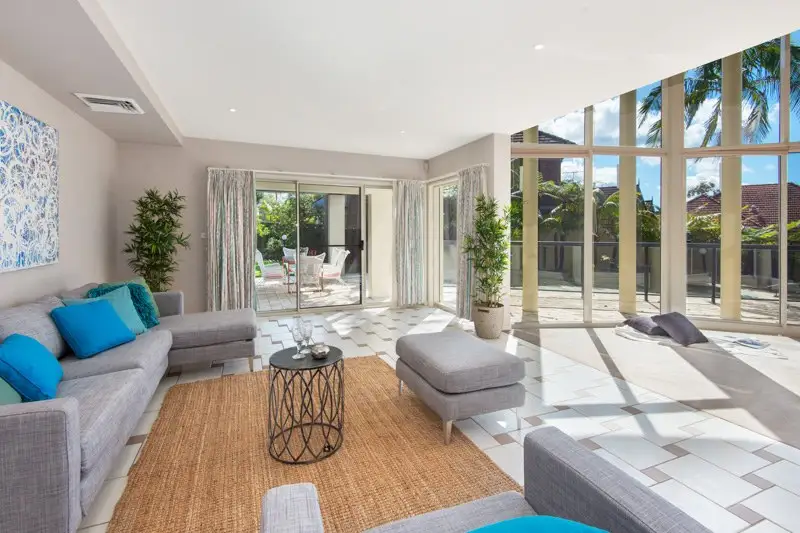 10 The Cloisters, St Ives Sold by Shead Property - image 1