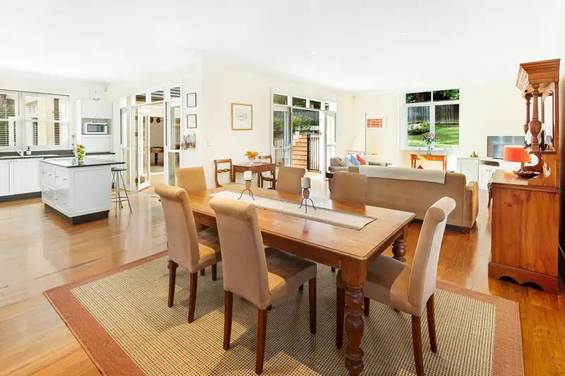 11 Hinkler Street, Greenwich Sold by Shead Property - image 1