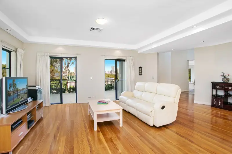 19 Small Street, Willoughby Sold by Shead Property - image 1