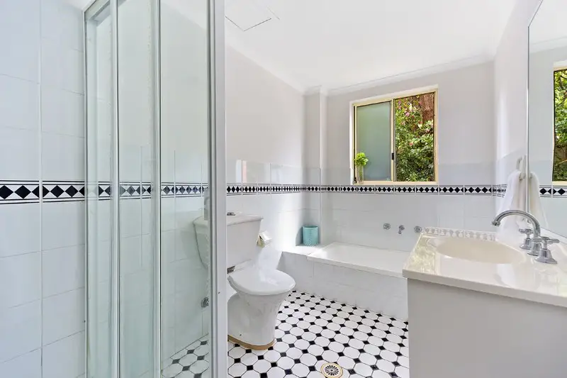 2/117 Hampden Road, Artarmon Sold by Shead Property - image 1