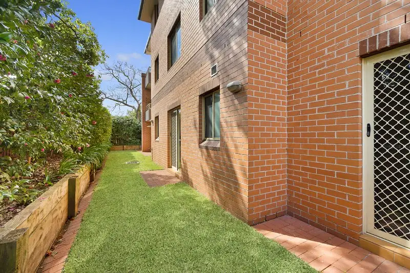 2/117 Hampden Road, Artarmon Sold by Shead Property - image 1