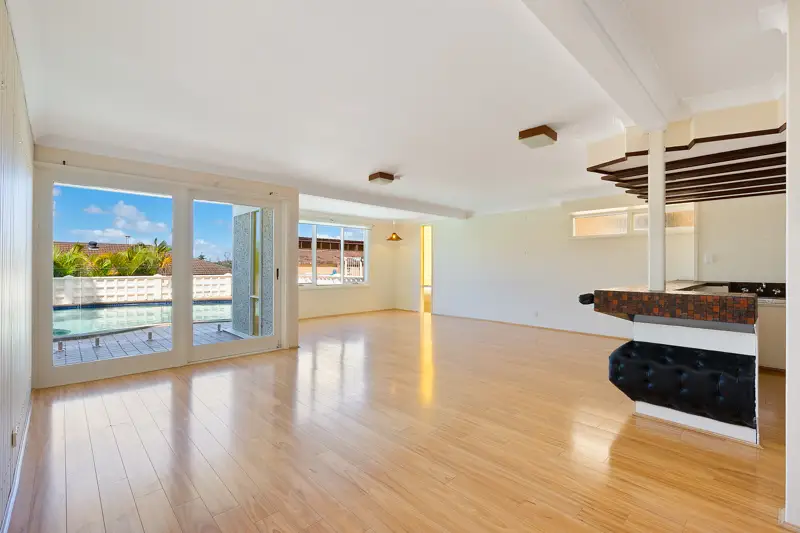 25 Roscommon Crescent, Killarney Heights Sold by Shead Property - image 1
