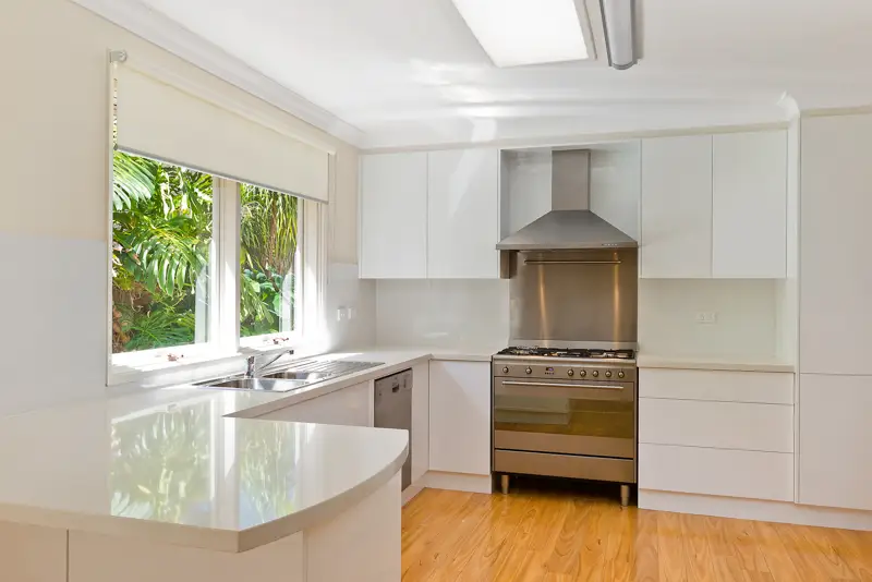 25 Roscommon Crescent, Killarney Heights Sold by Shead Property - image 1
