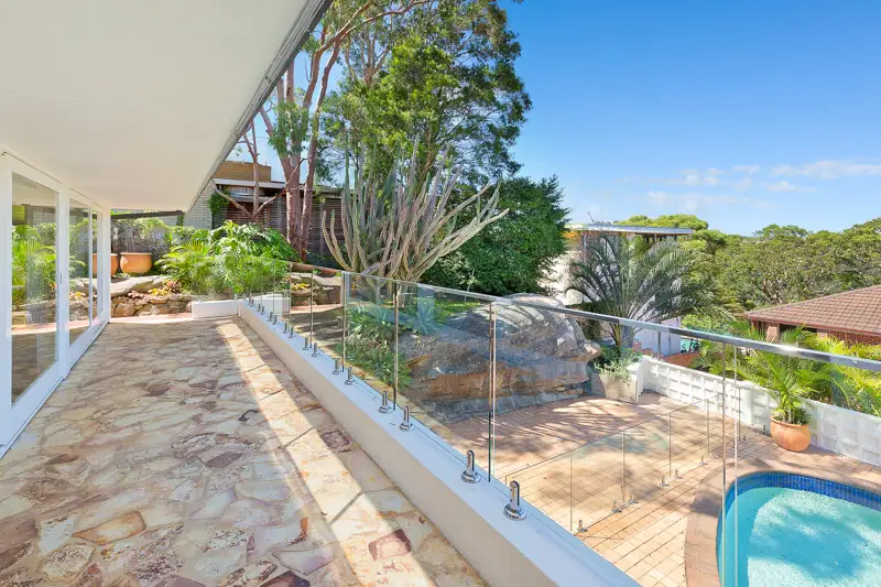 25 Roscommon Crescent, Killarney Heights Sold by Shead Property - image 1