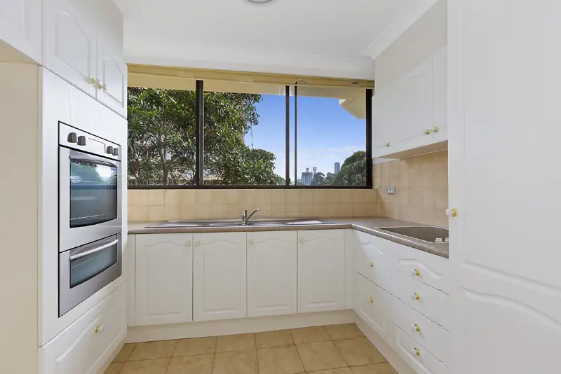 18/2 Francis Road, Artarmon Sold by Shead Property - image 1
