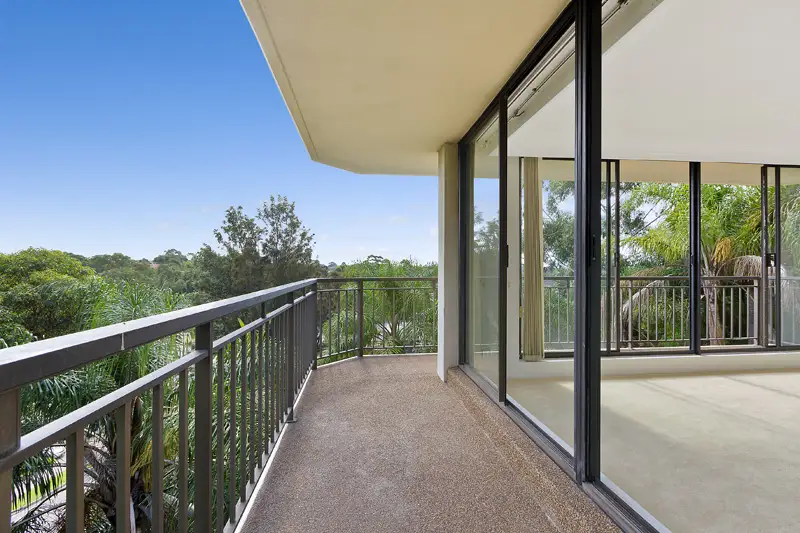 18/2 Francis Road, Artarmon Sold by Shead Property - image 1