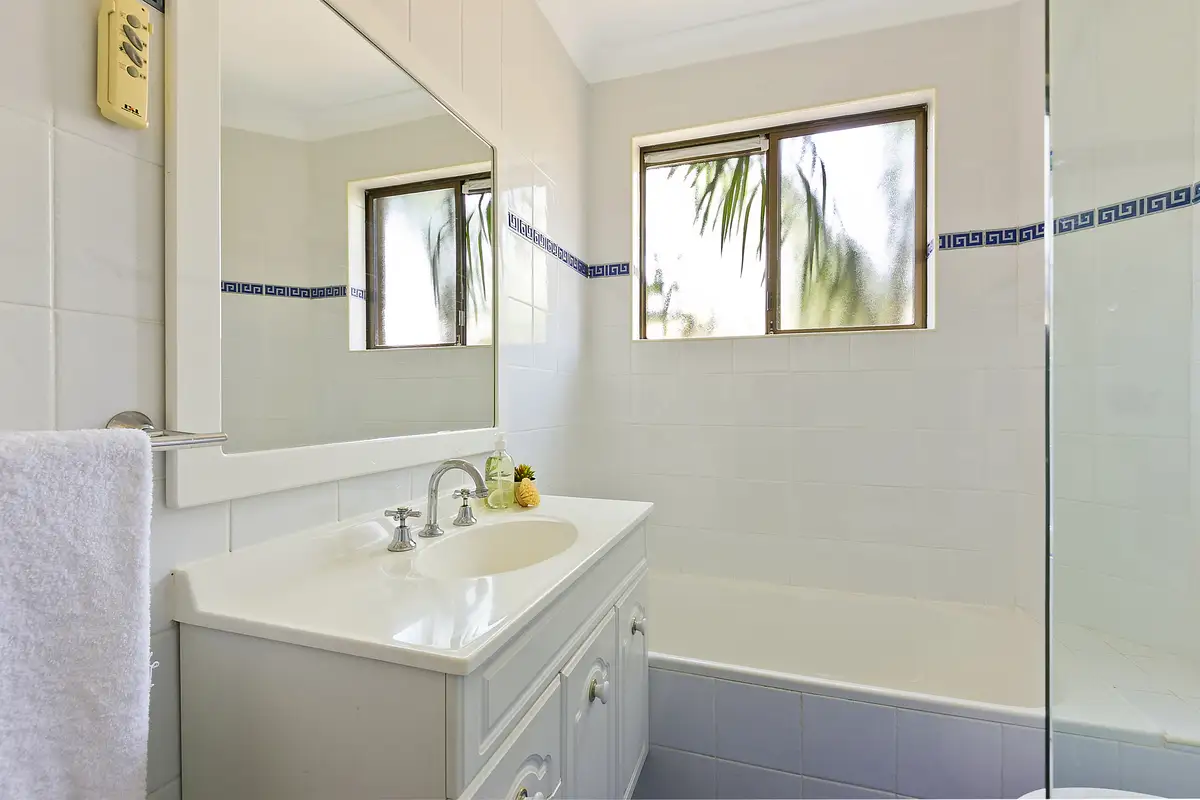 13/1 Hampden Road, Artarmon Sold by Shead Property - image 1