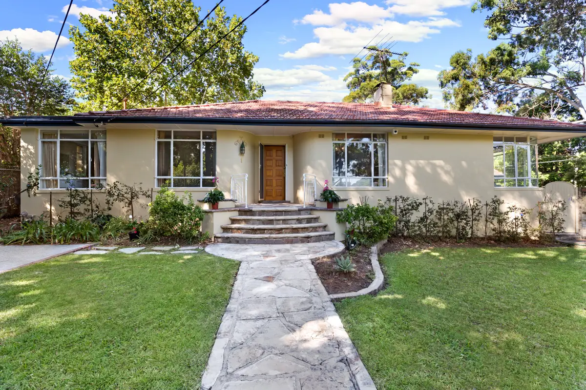 1 Ormiston Avenue, Gordon Sold by Shead Property - image 1