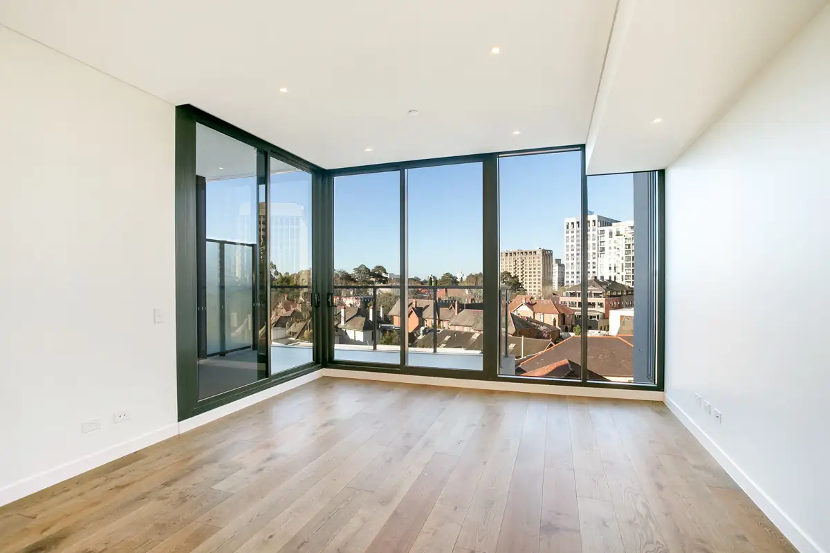 713/225-235 Pacific Highway, North Sydney Sold by Shead Property - image 1