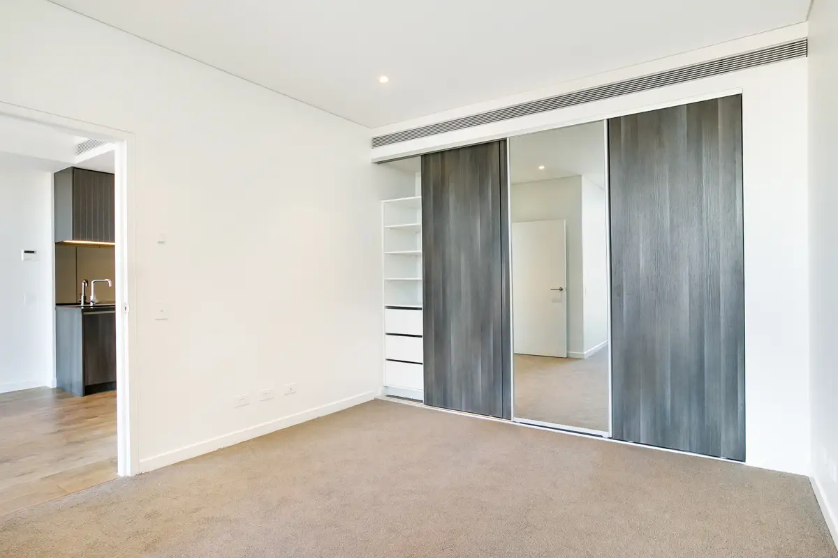 713/225-235 Pacific Highway, North Sydney Sold by Shead Property - image 1