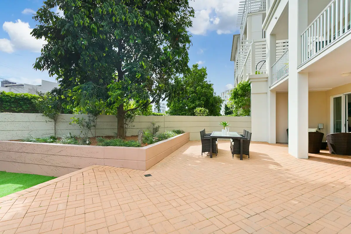 16/21 Tennyson Road, Breakfast Point Sold by Shead Property - image 1
