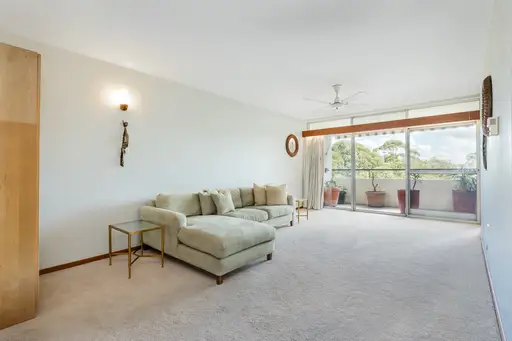 402/856 Pacific Highway, Chatswood Sold by Shead Property