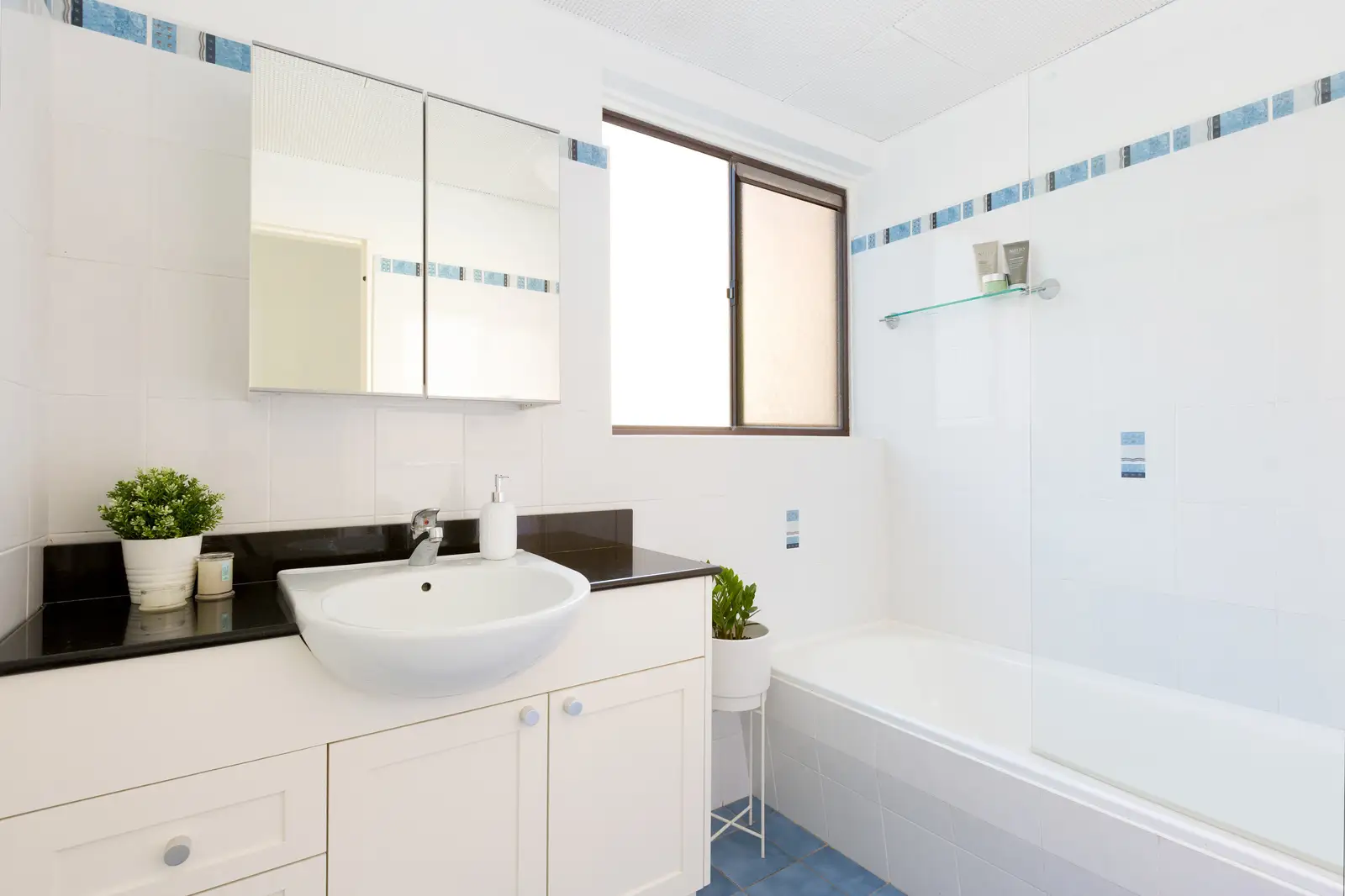 2/6 Buller Road, Artarmon Sold by Shead Property - image 1