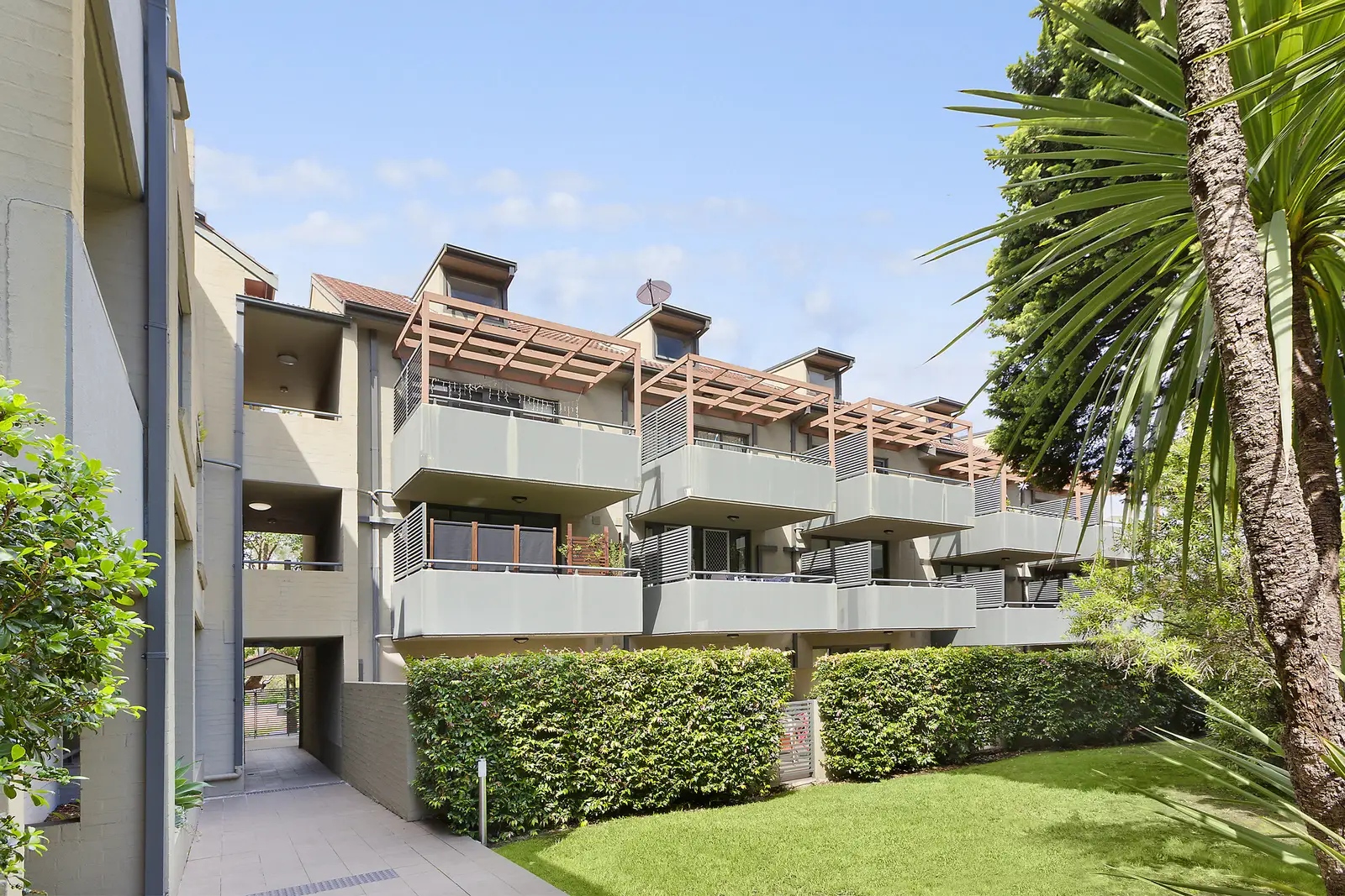 11/21 Eric Road, Artarmon Sold by Shead Property - image 1