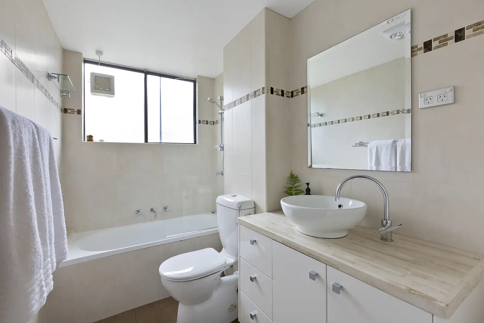 20/2 Jersey Road, Artarmon Sold by Shead Property - image 1