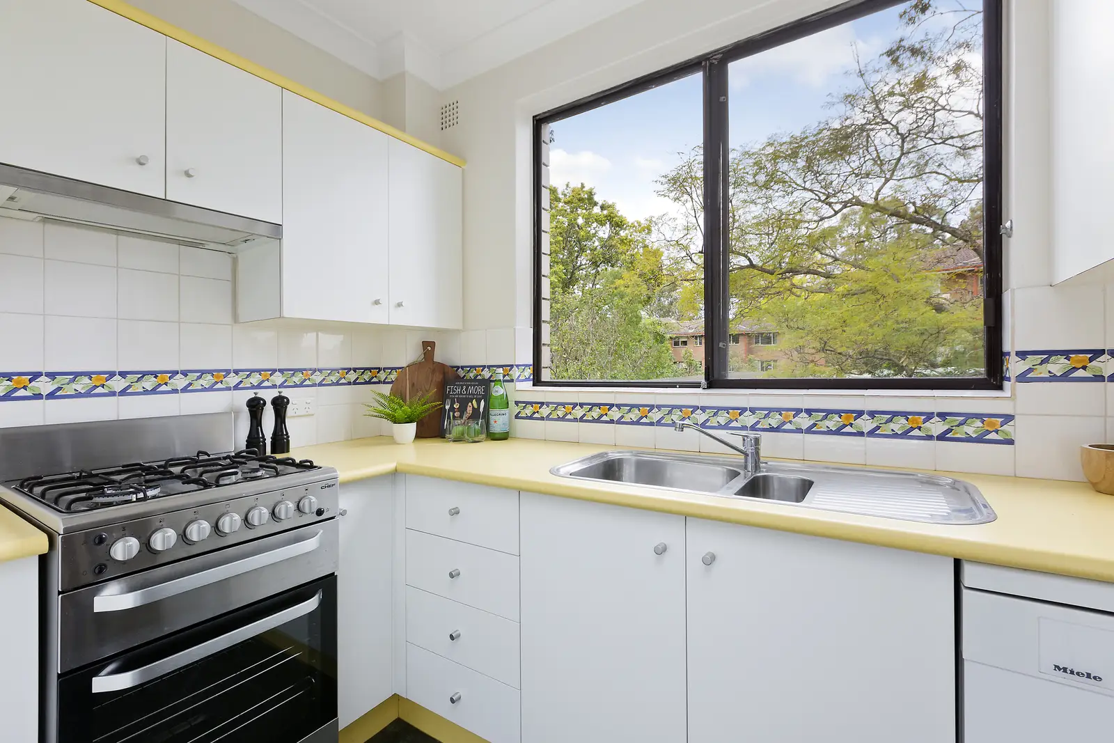 20/2 Jersey Road, Artarmon Sold by Shead Property - image 1