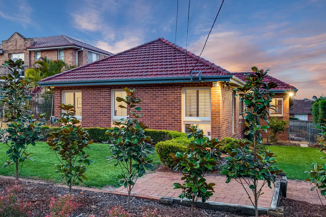 17 Rosebridge Avenue, Castle Cove Sold by Shead Property - image 1