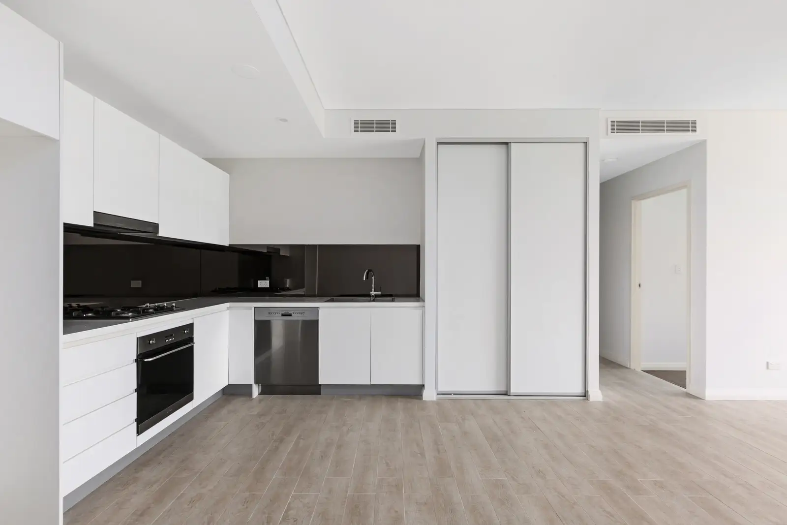513/4 Banilung Street, Rosebery Sold by Shead Property - image 1