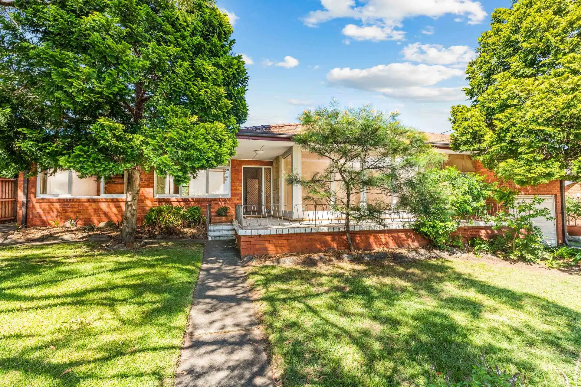 12 Highland Ridge Road, Middle Cove Sold by Shead Property - image 1