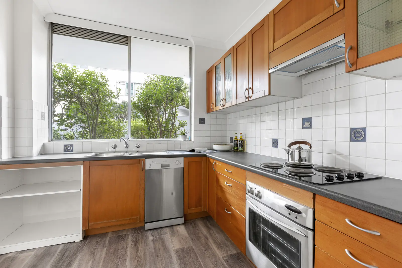 2/96 Albert Avenue, Chatswood Sold by Shead Property - image 1