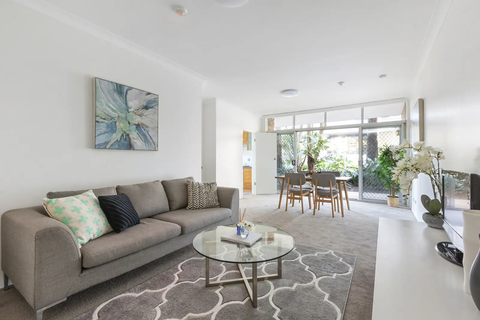 2/96 Albert Avenue, Chatswood Sold by Shead Property - image 1