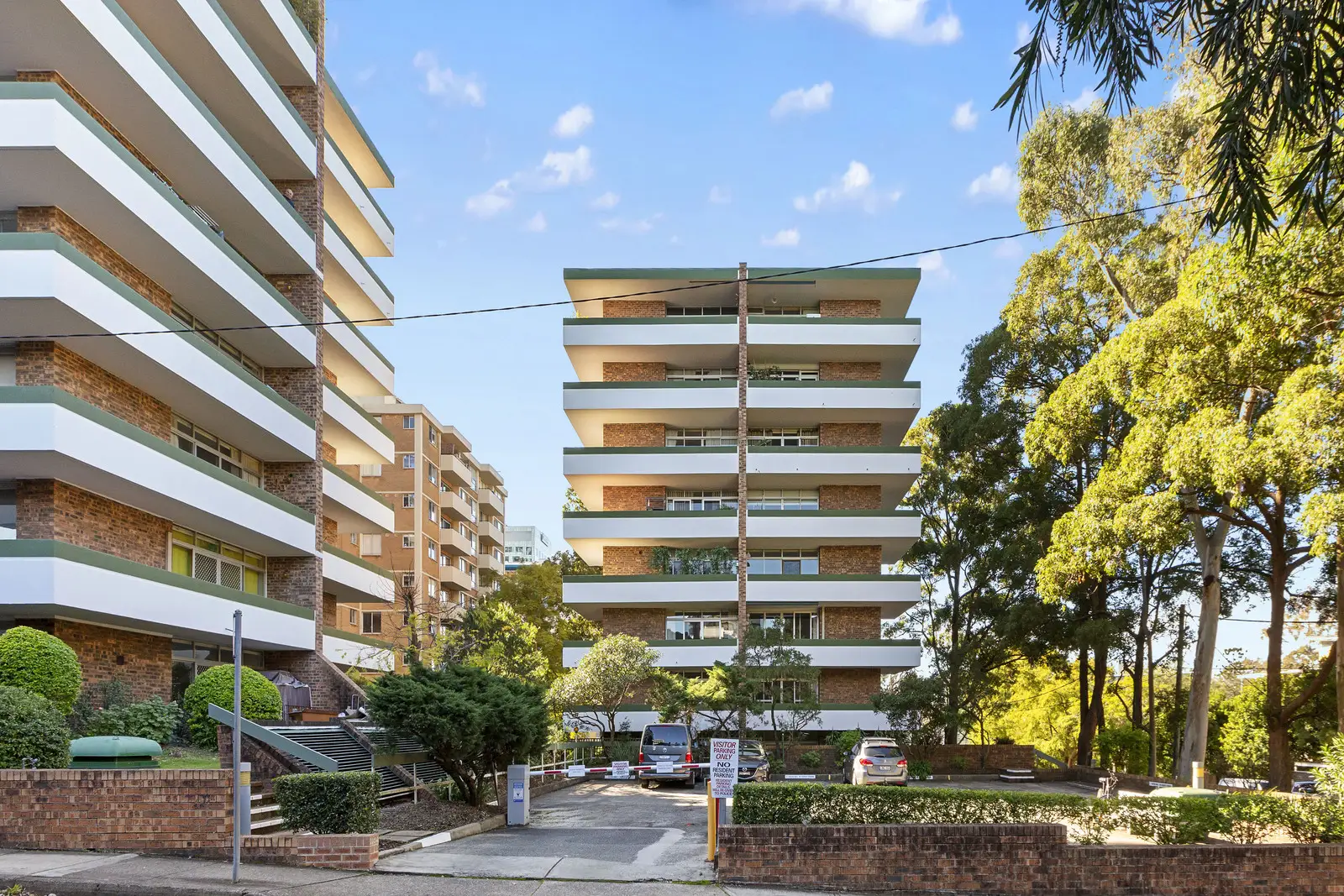 2/96 Albert Avenue, Chatswood Sold by Shead Property - image 1