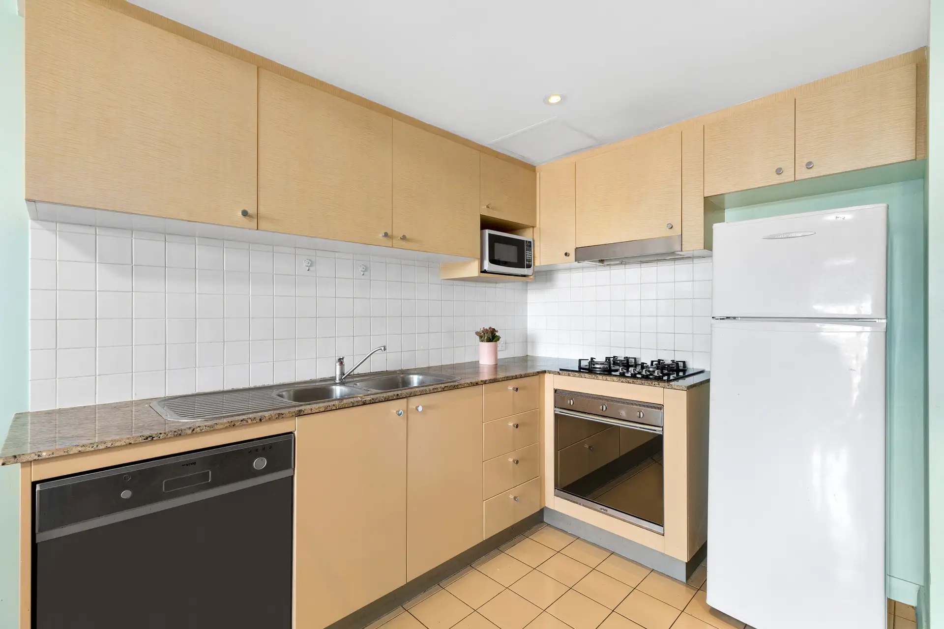 711/2B Help Street, Chatswood Sold by Shead Property - image 1
