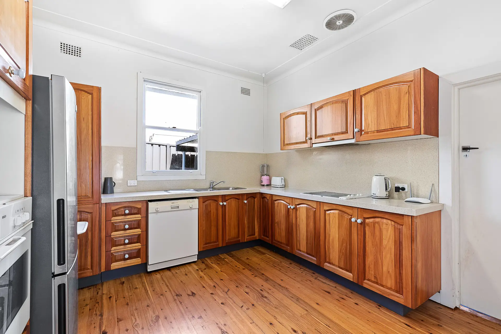 301 High Street, Chatswood Sold by Shead Property - image 1