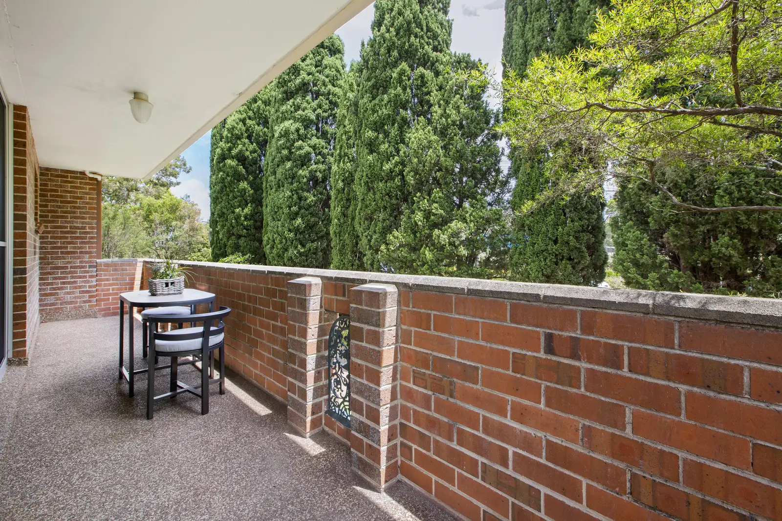 4/17 Hampden Road, Artarmon Sold by Shead Property - image 1