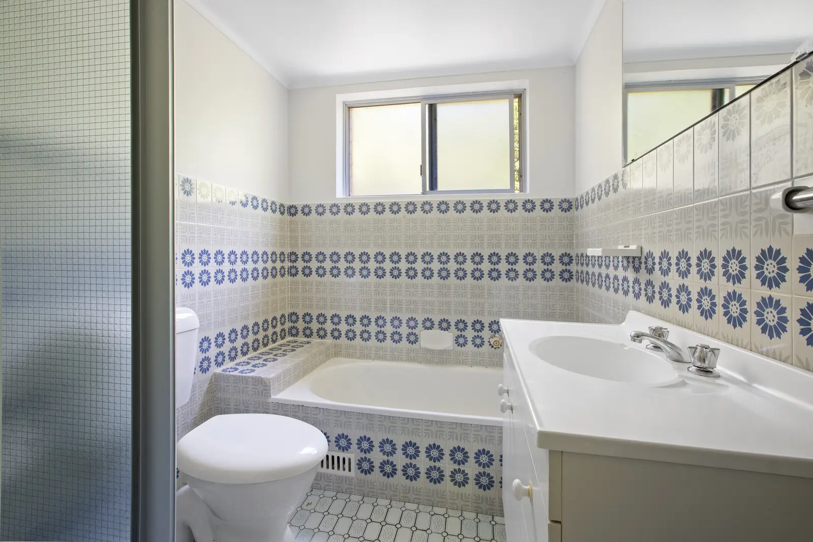 13/4 Benton Avenue, Artarmon Sold by Shead Property - image 1