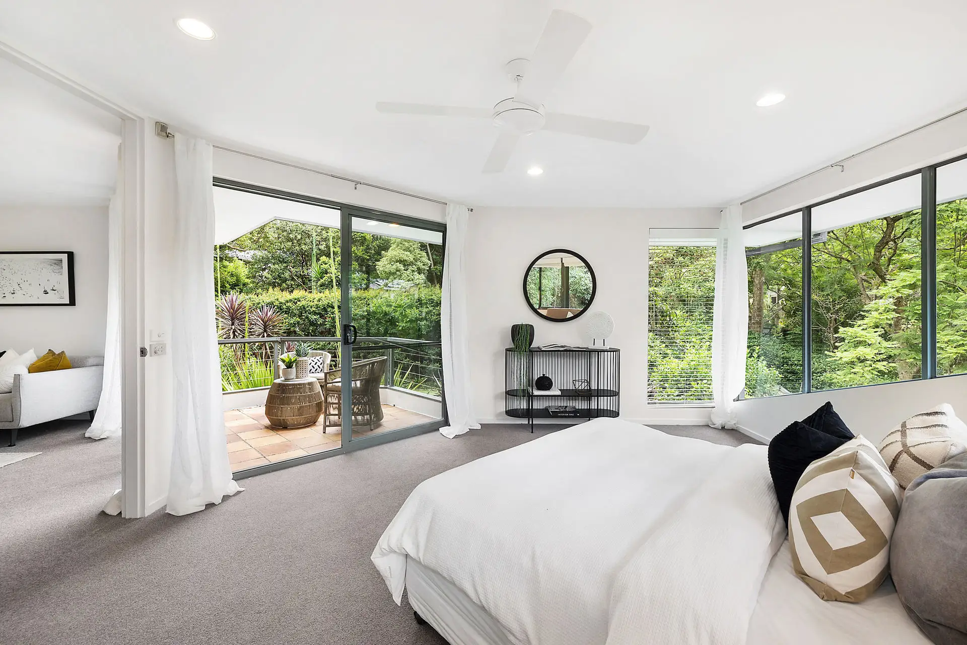 6 Lone Pine Avenue, Chatswood Sold by Shead Property - image 1