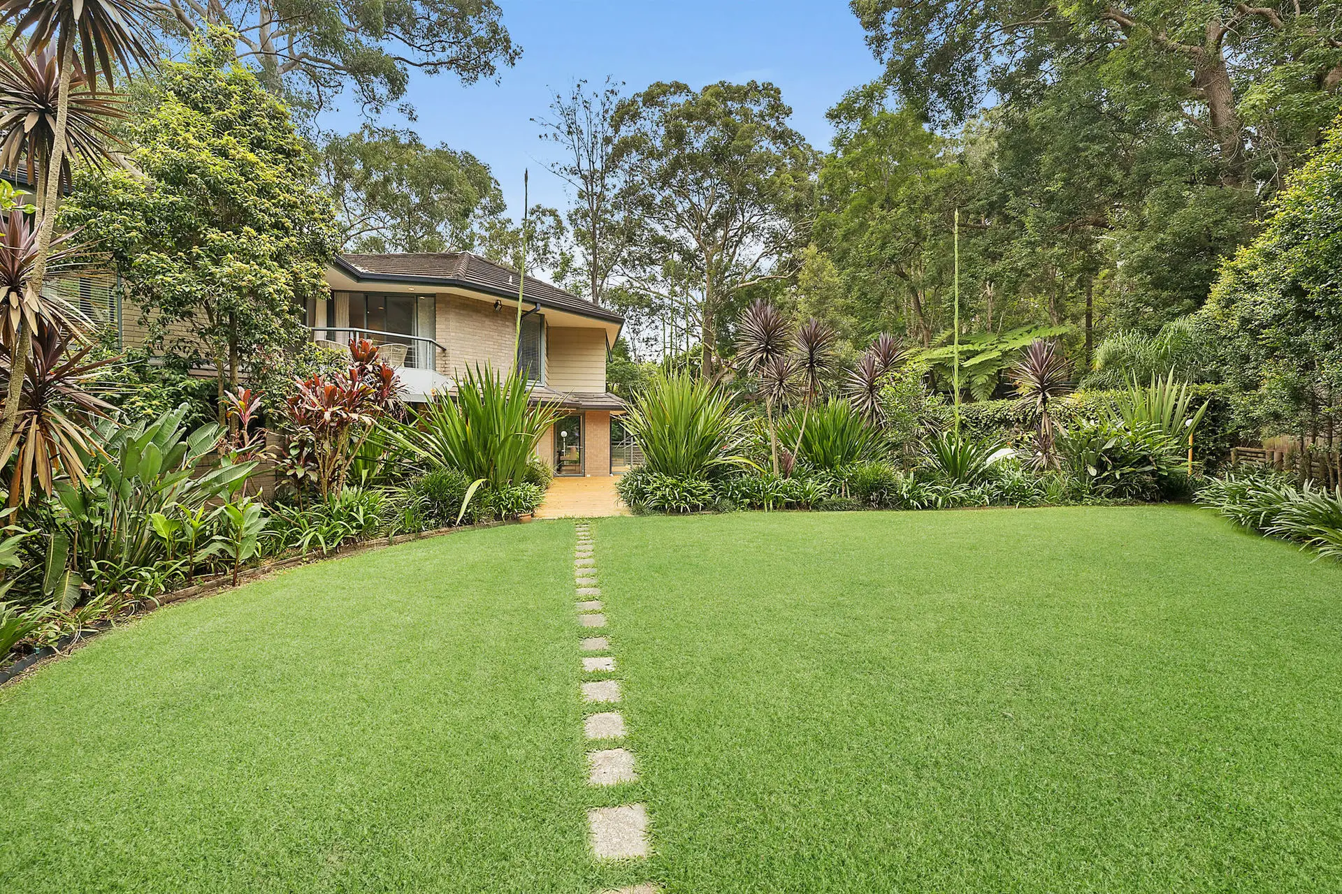 6 Lone Pine Avenue, Chatswood Sold by Shead Property - image 1