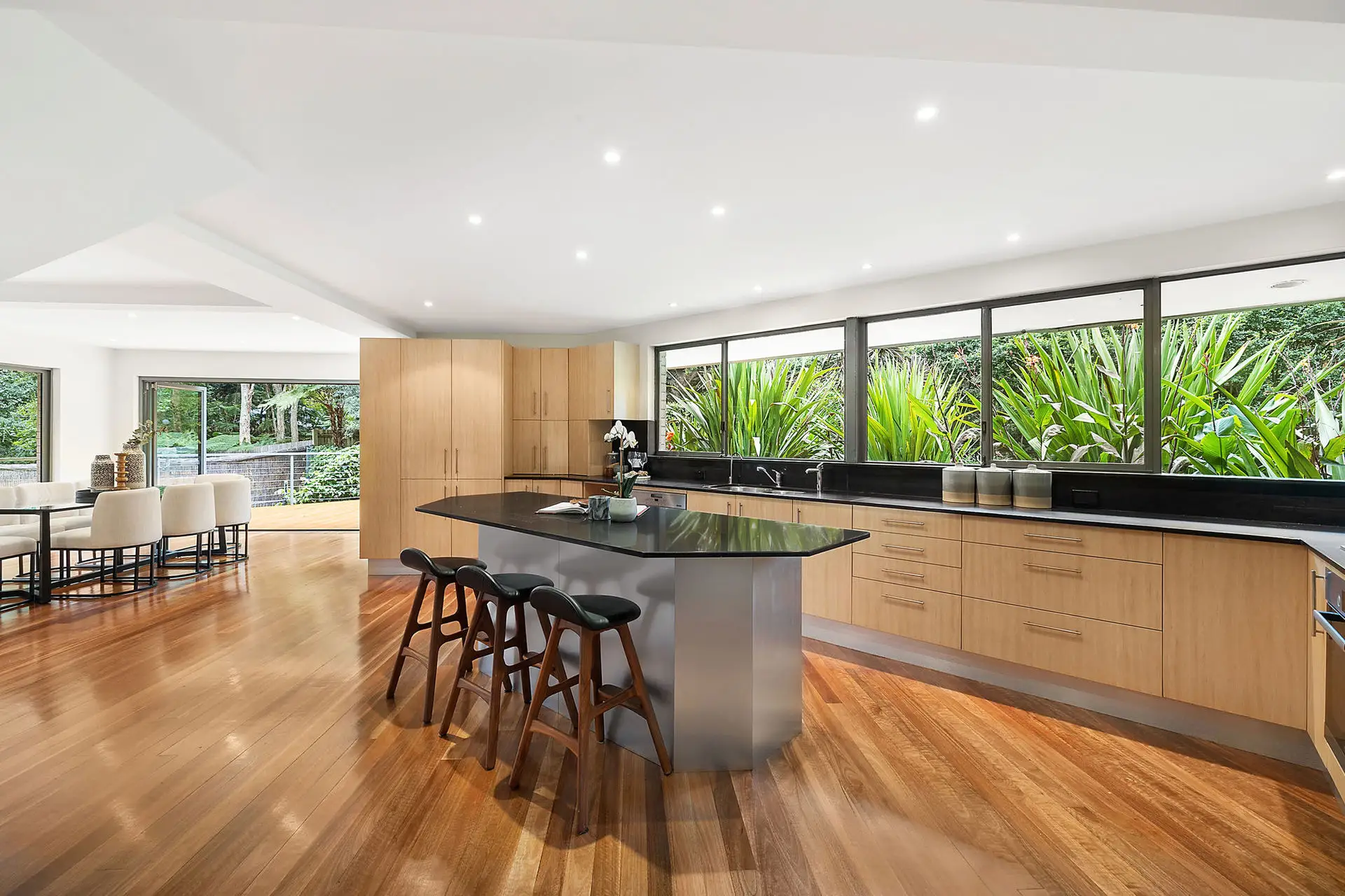 6 Lone Pine Avenue, Chatswood Sold by Shead Property - image 1