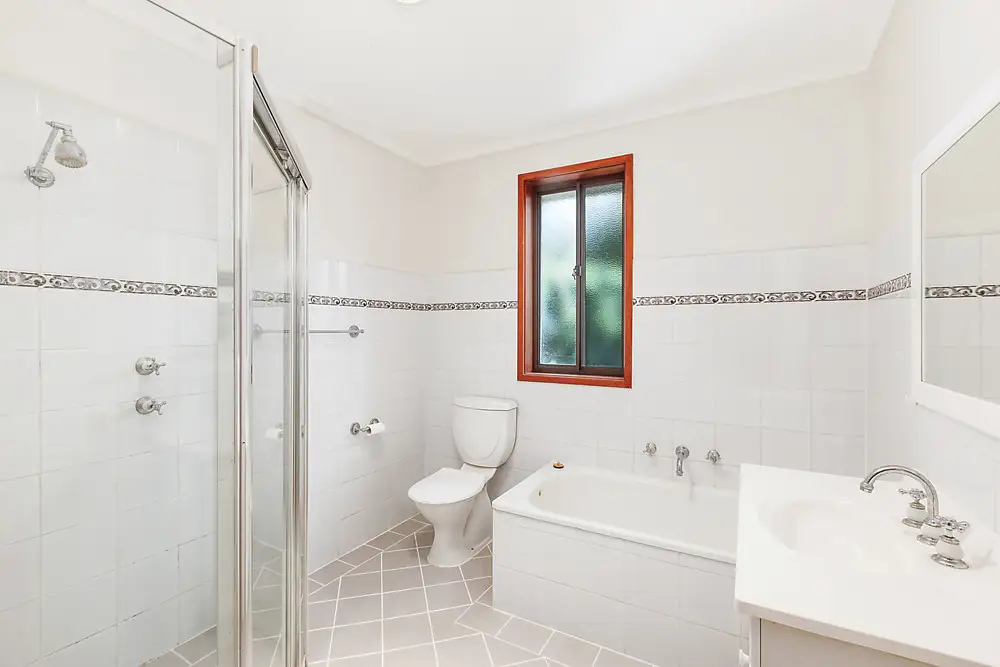 33A Eastern Valley Way, Northbridge Sold by Shead Property - image 1