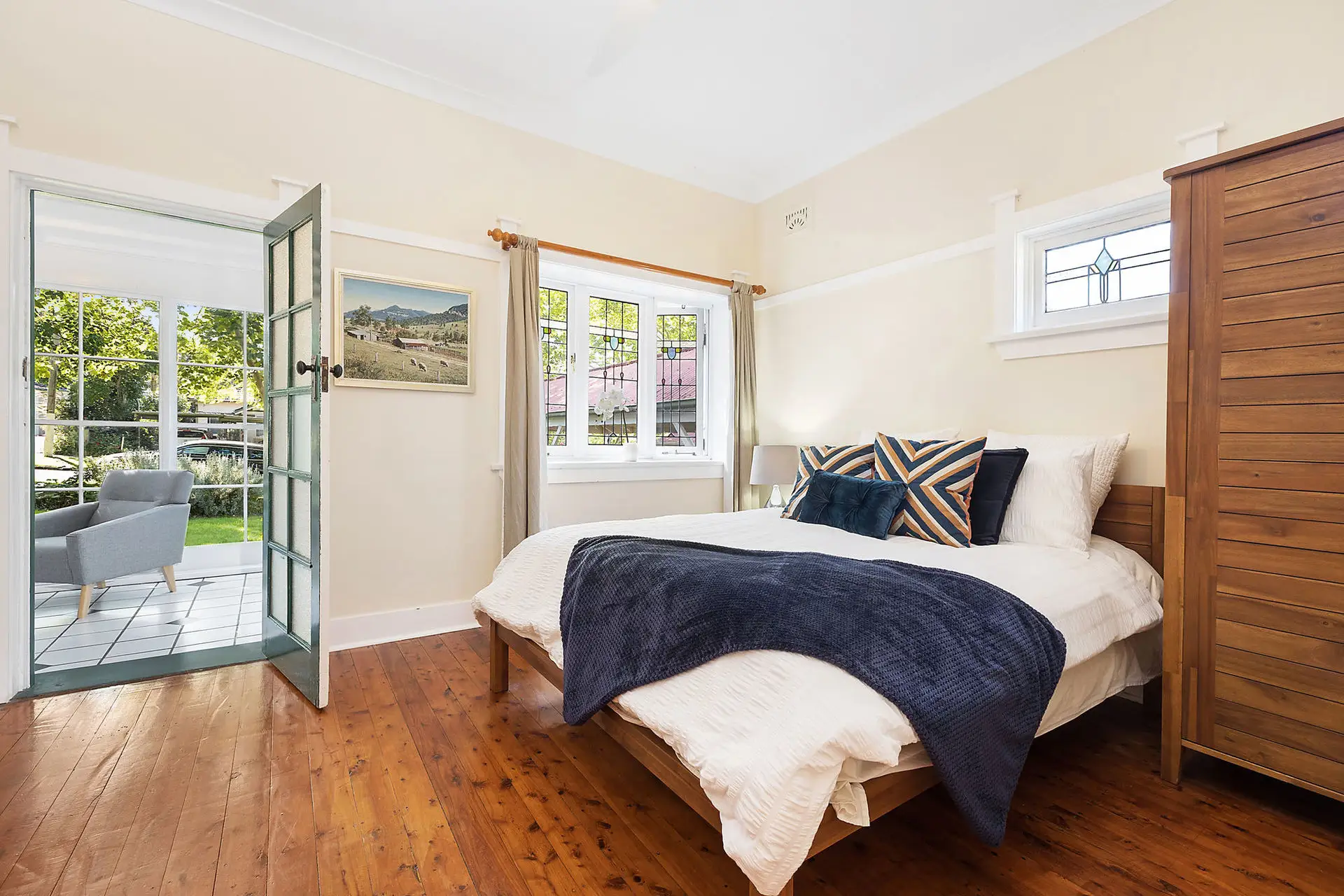 2 Clarke Street, Chatswood Sold by Shead Property - image 1