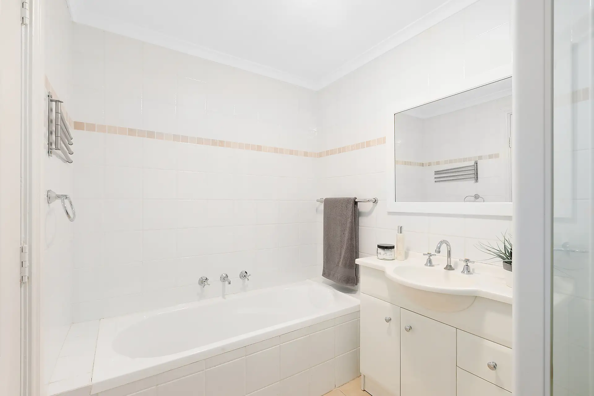 7/290 Penshurst Street, Willoughby Sold by Shead Property - image 1