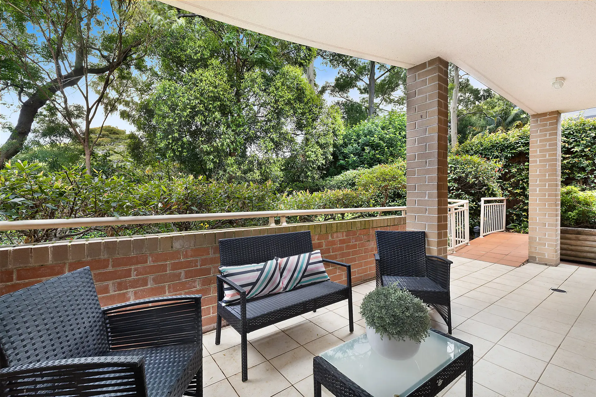 8/22-24 Eric Road, Artarmon Sold by Shead Property - image 1