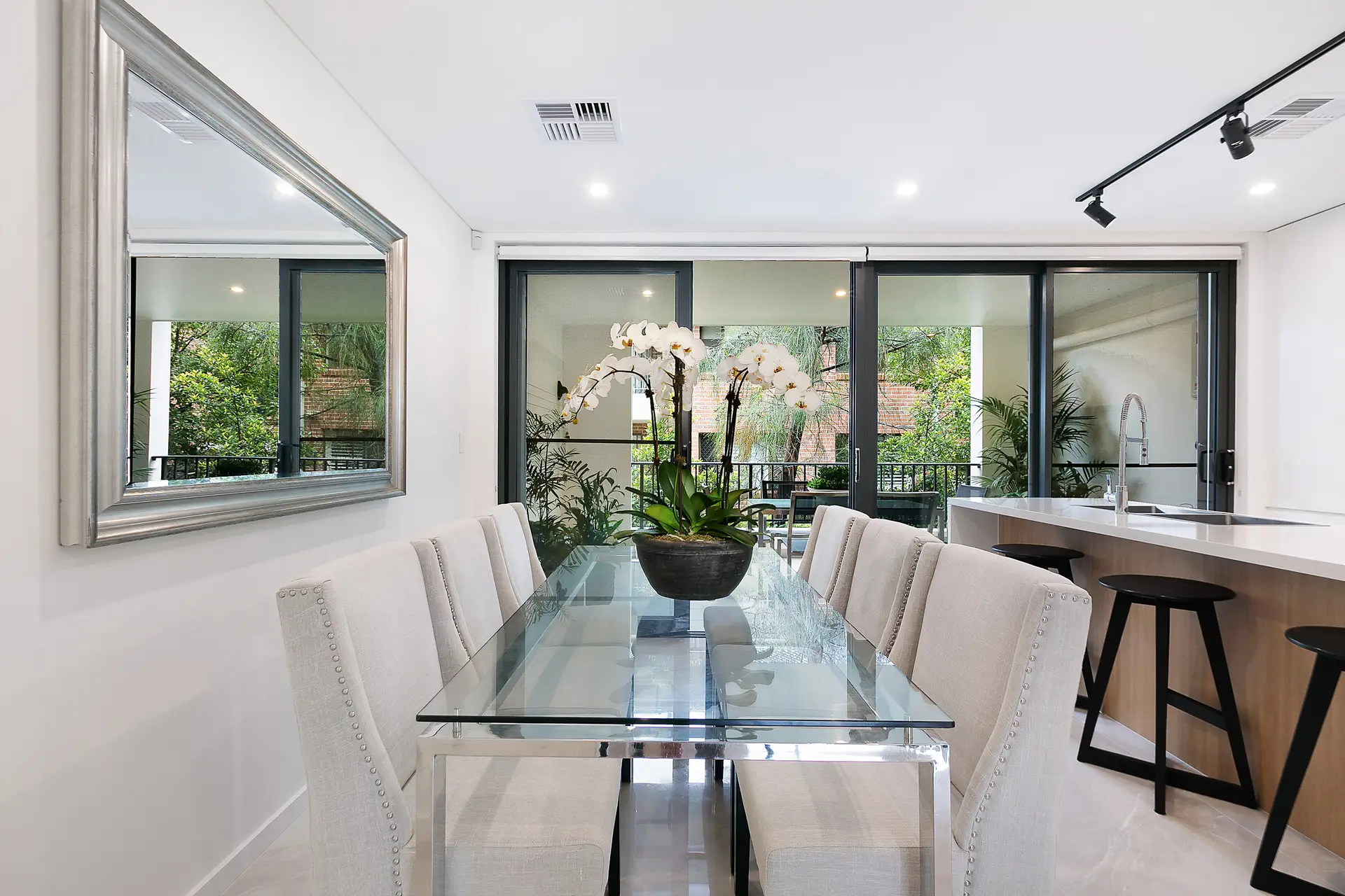 3/12 Whitton Road, Chatswood Sold by Shead Property - image 1