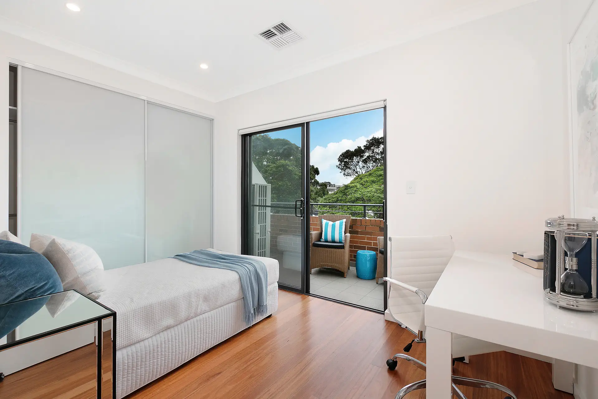 3/12 Whitton Road, Chatswood Sold by Shead Property - image 1