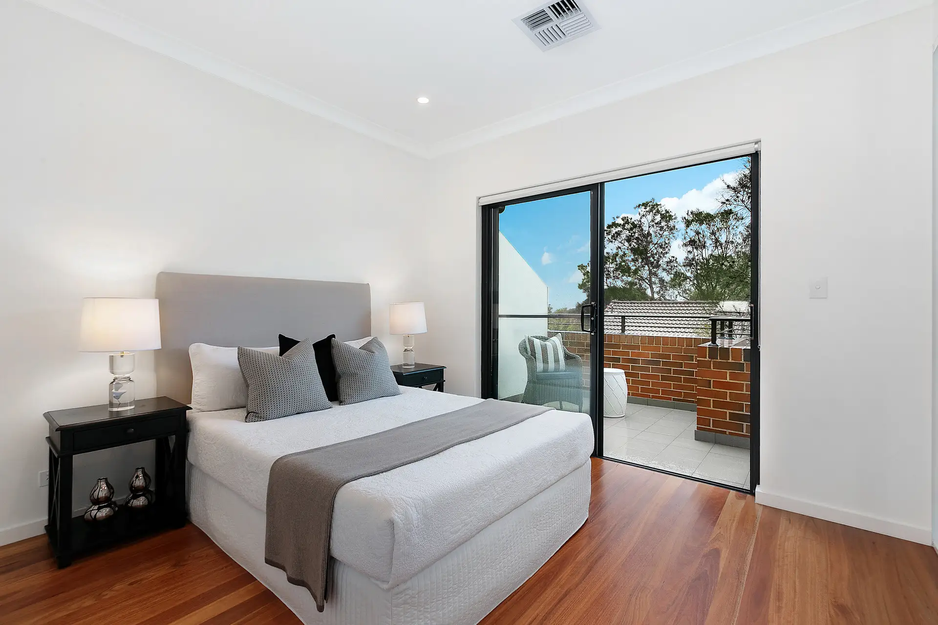 3/12 Whitton Road, Chatswood Sold by Shead Property - image 1